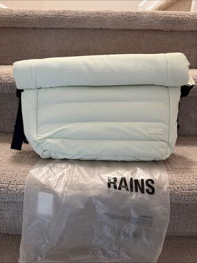 NWT RAINS Bator Puffer Bum Bag Waist Bag in Foam Yellow